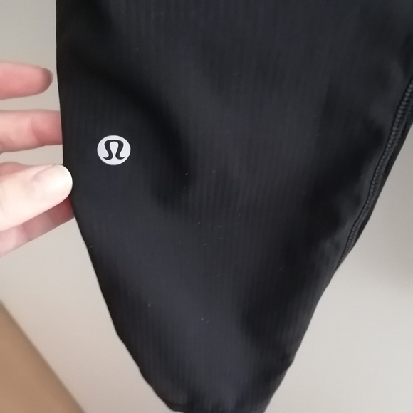 Lululemon Dance Studio Crop 25" Pants in Black with Cinchable Hems 2 - Picture 10 of 16